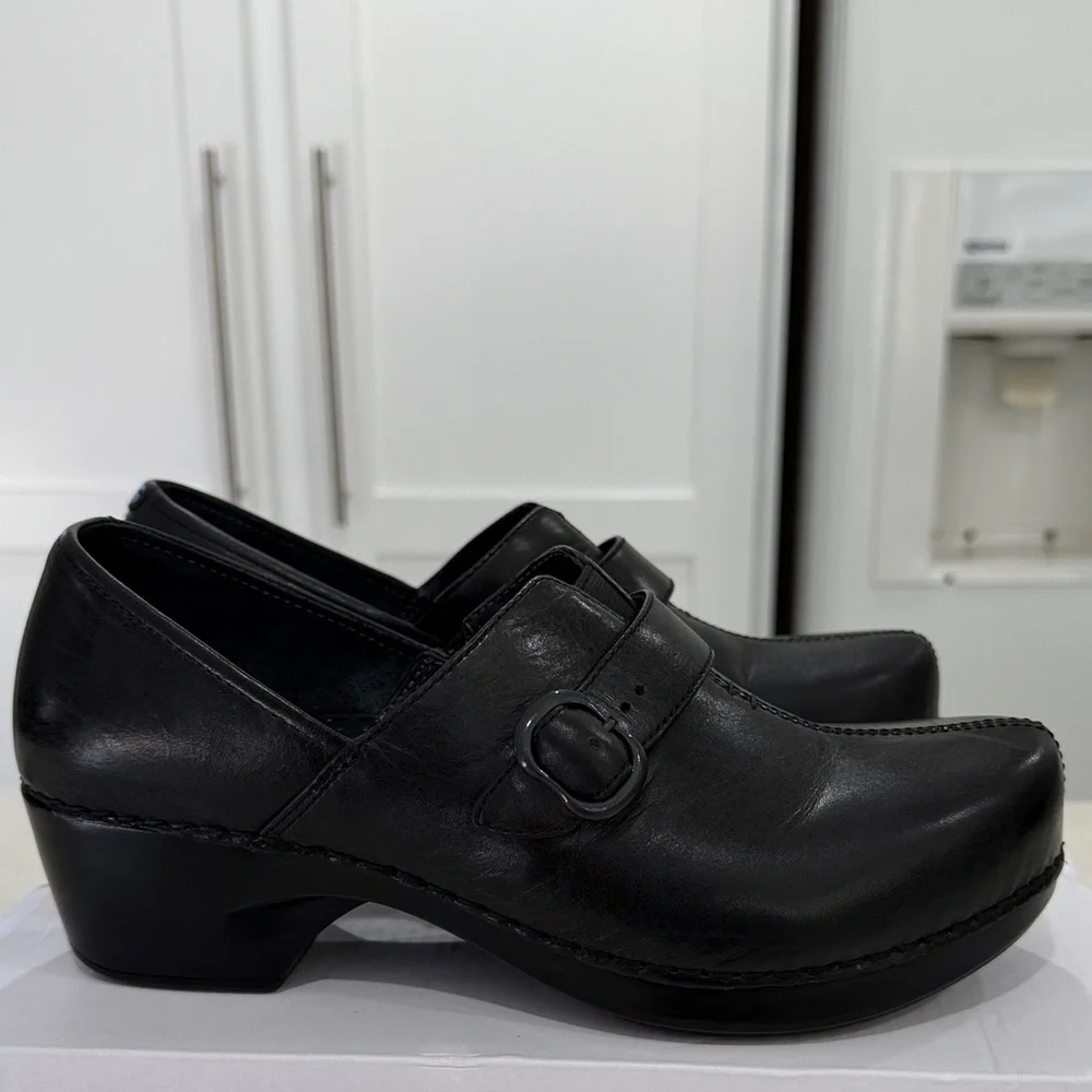 Dansko Tamara Black Burnished Leather Mary Jane Closed Back Clogs Sz. 10/40 $160 - Picture 2 of 12